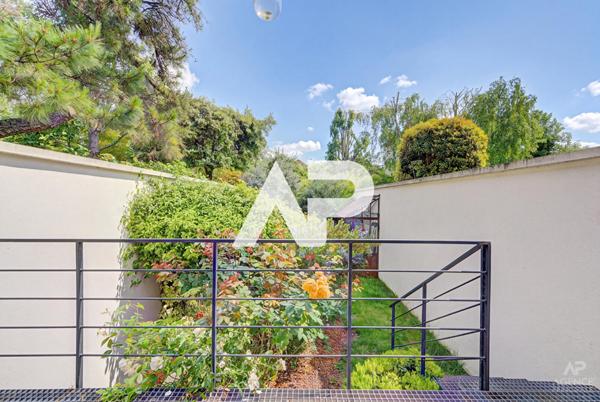 Maison Rueil Malmaison 6 pièces 125 m2 €895 000 ** - Référence 9868