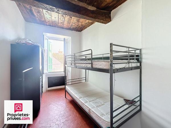 RIANS IMMEUBLE AVEC 4 LOGEMENTS +  LOCAL LOUES