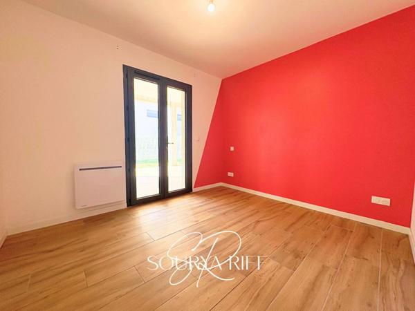 EN EXCLUSIVITE - PLAIN PIED - 4 CHAMBRES DONT UNE SUITE -- GARAGE - PISCINE