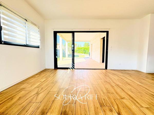 EN EXCLUSIVITE - PLAIN PIED - 4 CHAMBRES DONT UNE SUITE -- GARAGE - PISCINE