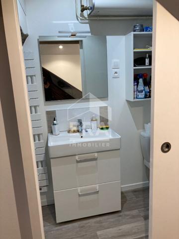 APPARTEMENT F1 / STUDIO MEUBLE A LOUER EN COURTE DUREE - A BLOIS - BELLES PRESTATIONS - VUE SUR CHÂTEAU & LOIRE