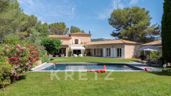 PROPRIETE T5 SUR TERRAIN DE 6000 M2 AVEC PISCINE ET POOL HOUSE