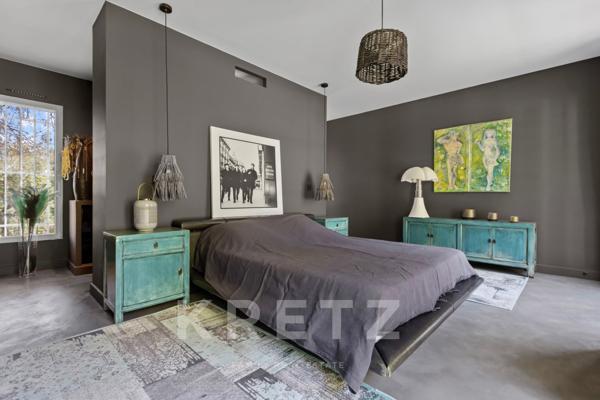 PROPRIETE T5 SUR TERRAIN DE 6000 M2 AVEC PISCINE ET POOL HOUSE