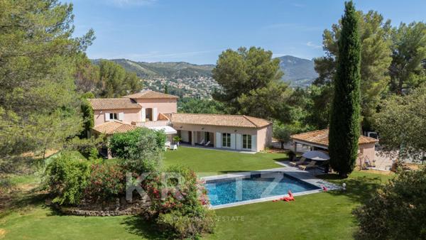 PROPRIETE T5 SUR TERRAIN DE 6000 M2 AVEC PISCINE ET POOL HOUSE