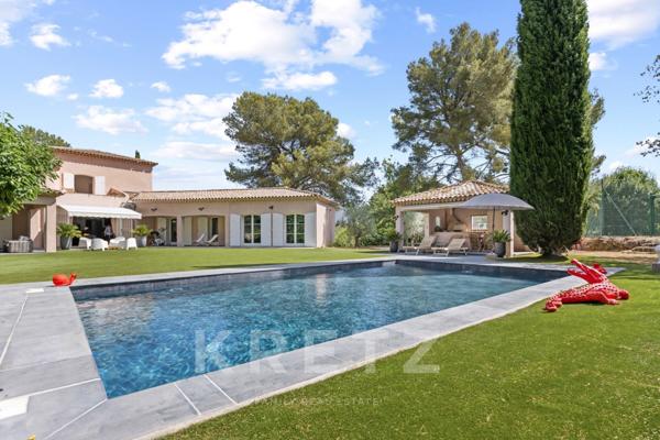 PROPRIETE T5 SUR TERRAIN DE 6000 M2 AVEC PISCINE ET POOL HOUSE