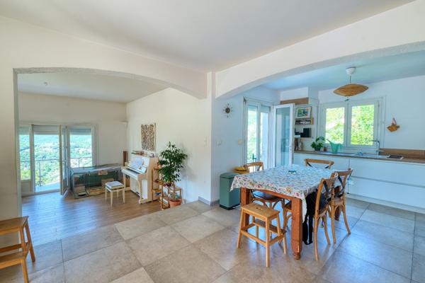 Vente Maison 5 pièces vue mer et montagne Partine Santa Maria Di Lota