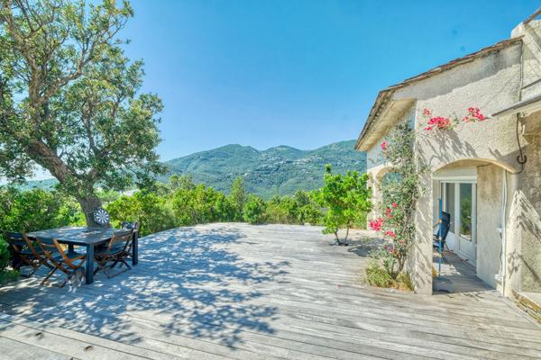 Vente Maison 5 pièces vue mer et montagne Partine Santa Maria Di Lota