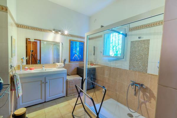 Vente Maison 5 pièces vue mer et montagne Partine Santa Maria Di Lota