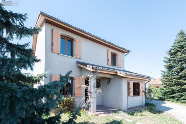 Maison à vendre à Crêches-sur-Saône en Saône-et-Loire (71680), ref : 13779/938