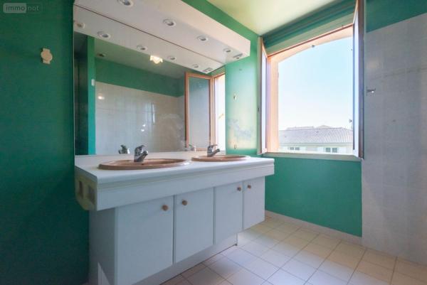 Maison à vendre à Crêches-sur-Saône en Saône-et-Loire (71680), ref : 13779/938