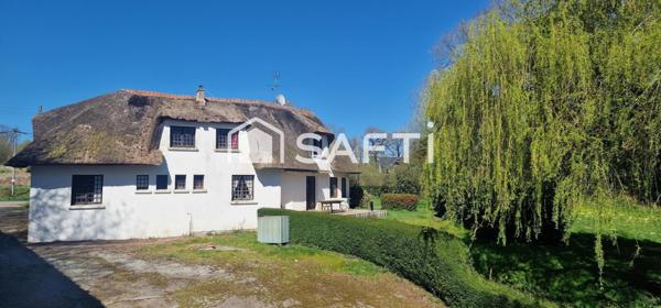 Maison au toit de chaume