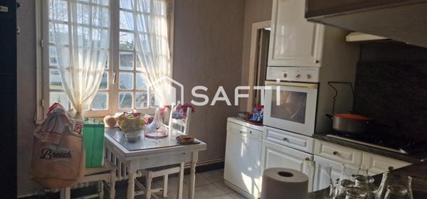 Maison au toit de chaume