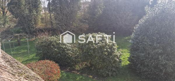 Maison au toit de chaume