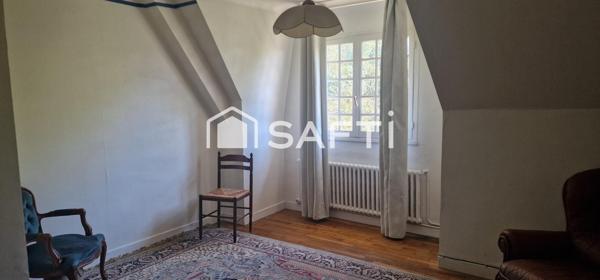 Maison au toit de chaume