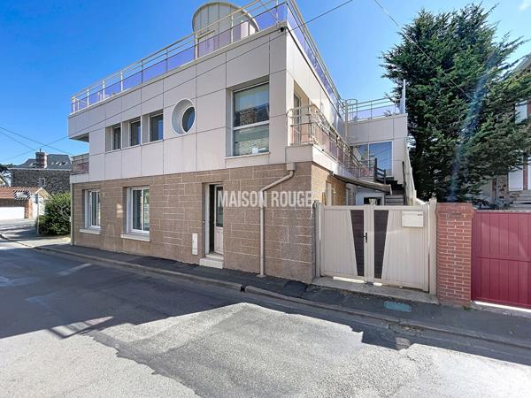 IMMEUBLE D'EXCEPTION AVEC ROOF-TOP, TROIS APPARTEMENTS AU COEUR DU VAL-ANDRE