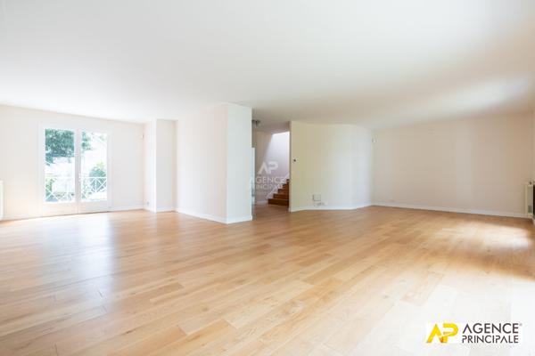 Maison à Maisons-Laffitte 1 220 000 € **  - Référence  13701