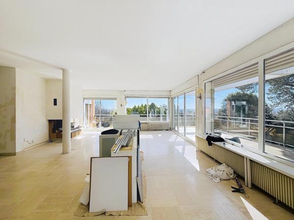 Exceptionnel : maison d'architecte des années 70