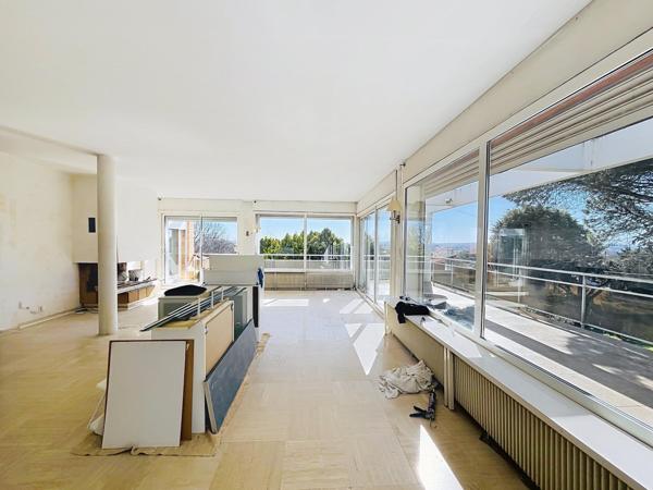 Exceptionnel : maison d'architecte des années 70