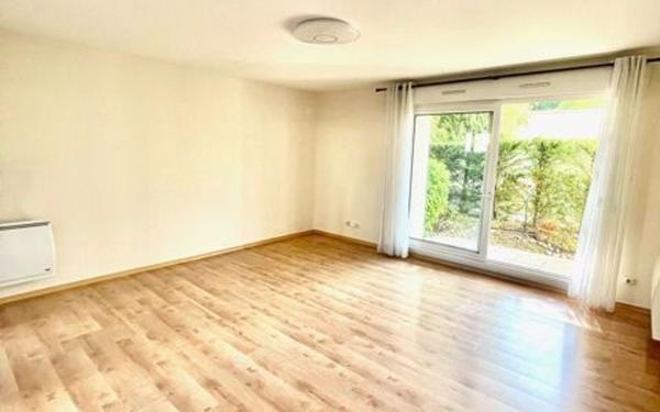 Appartement à louer    3 pièces •  Livry-Gargan