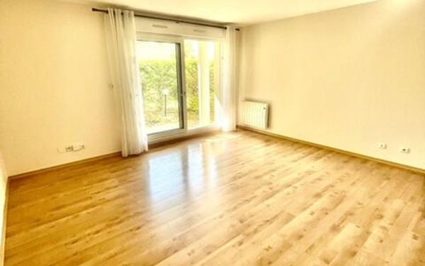 Appartement à louer    3 pièces •  Livry-Gargan
