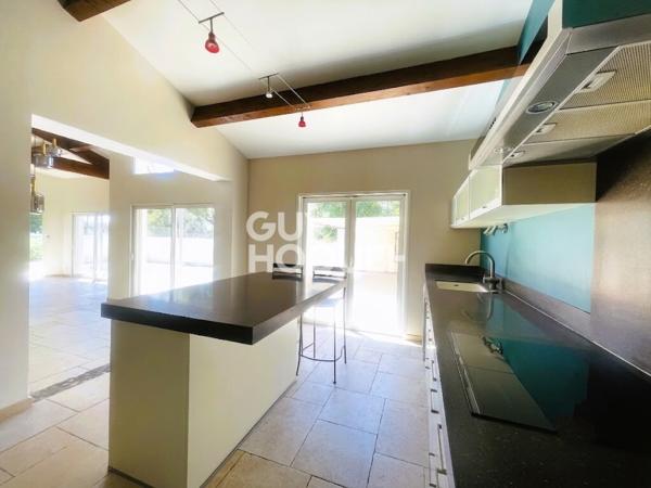 MAUGUIO Villa d’exception de 190 m² – Vue campagne à perte de vue – 4 chambres + Studio indépendant – Piscine
