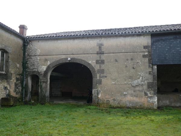 ⚜ SEGONZAC A Vendre, Petit Corps de Ferme, Maison en pierre ⚜