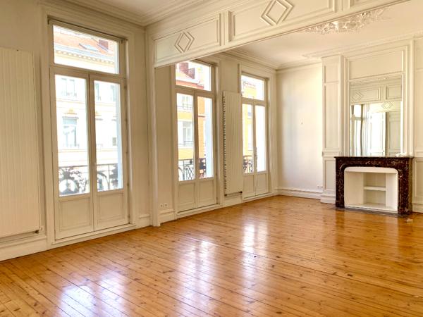 Lille centre - République - Bel appartement T4 de 125 m², 3 chambres, cave Lille