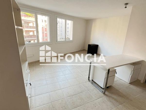 Location Local commercial 1 pièce 27.2 m² - Le Sainte Luce Cagnes Sur Mer 06800