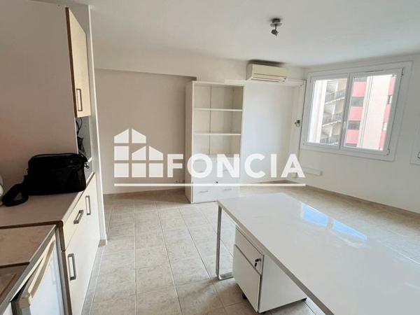 Location Local commercial 1 pièce 27.2 m² - Le Sainte Luce Cagnes Sur Mer 06800