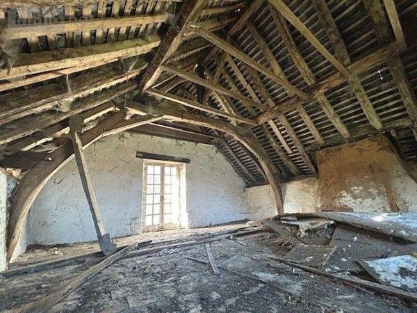 Maison à restaurer à vendre à Baugé-en-Anjou dans le Maine-et-Loire (49150), ref : LB/2573   
CAMPAGNE