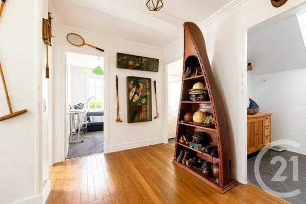 Maison à vendre  10 pièces - 272 m 2   ST MAUR DES FOSSES  - 94