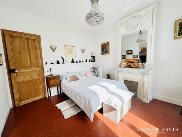 Marseille- L'ESTAQUE_Rare- Maison de ville 170 m2 rénovée avec charme.