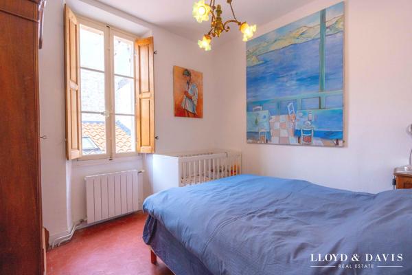 Marseille- L'ESTAQUE_Rare- Maison de ville 170 m2 rénovée avec charme.