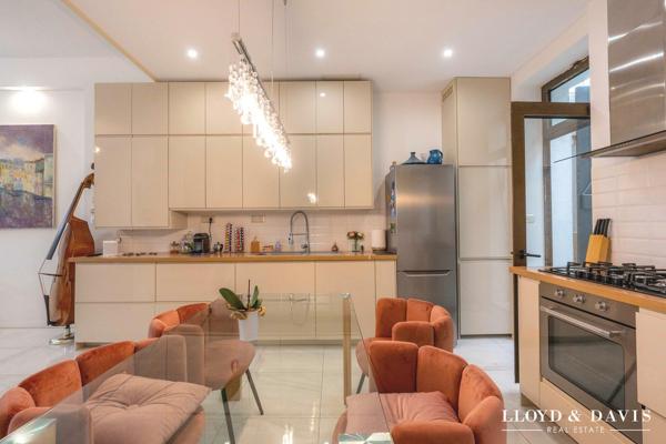Marseille- L'ESTAQUE_Rare- Maison de ville 170 m2 rénovée avec charme.