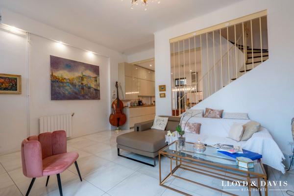 Marseille- L'ESTAQUE_Rare- Maison de ville 170 m2 rénovée avec charme.