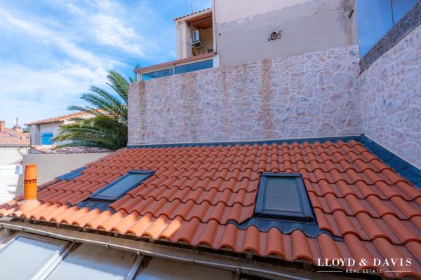 Marseille- L'ESTAQUE_Rare- Maison de ville 170 m2 rénovée avec charme.