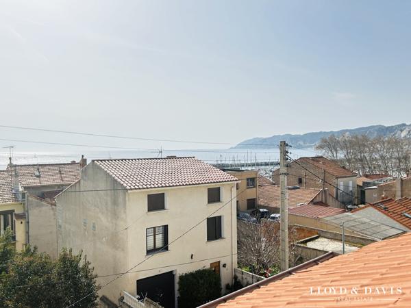 Marseille- L'ESTAQUE_Rare- Maison de ville 170 m2 rénovée avec charme.