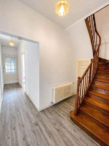 17200 ROYAN ROYAN Maison avec cour, terrasse couverte et grenier aménageable