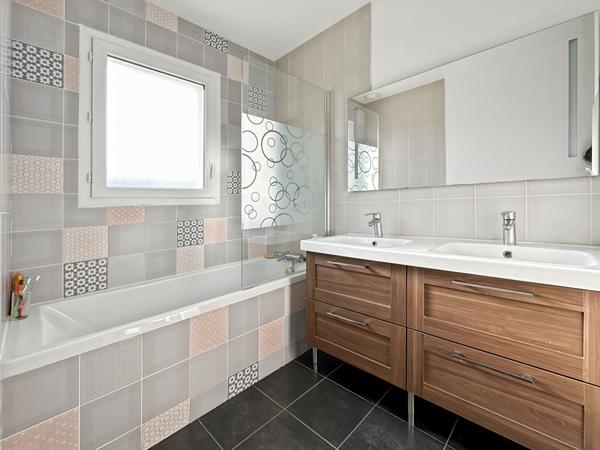 Maison Poissy 7 pièce(s) 131.01 m2