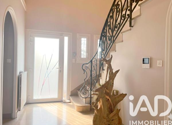 Maison à vendre 7 pièces 250 m² Montluçon