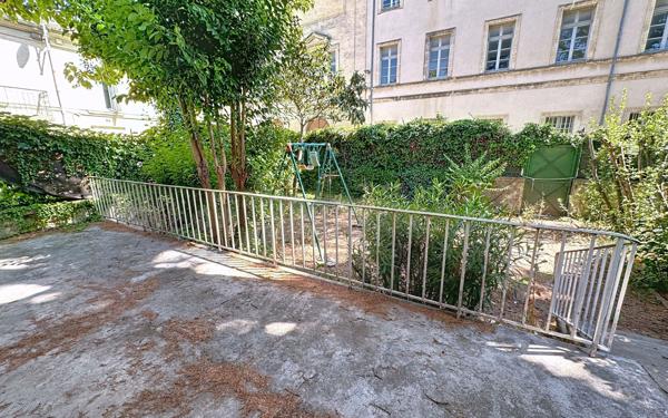Maison à vendre    6 pièces • 169 m2 Avignon