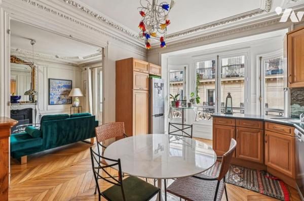PARIS XVIIIe - Appartement 4 pièces - Secteur Barbès