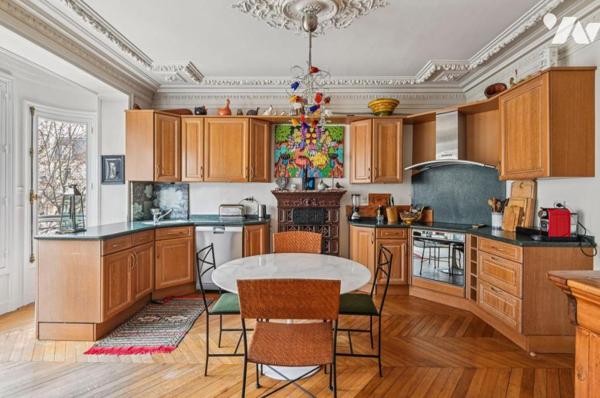 PARIS XVIIIe - Appartement 4 pièces - Secteur Barbès