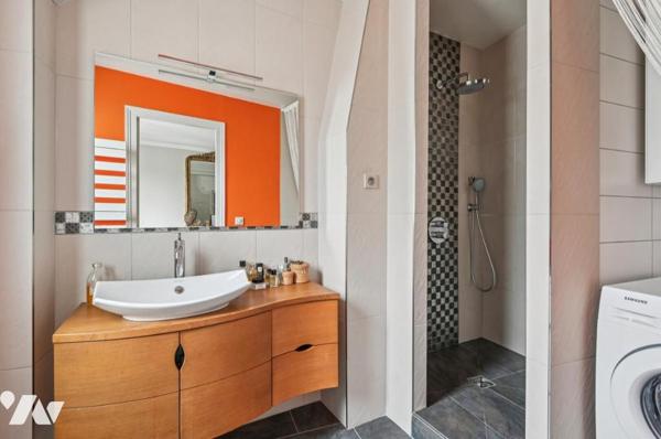 PARIS XVIIIe - Appartement 4 pièces - Secteur Barbès