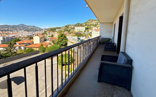 Appartement à vendre    3 pièces • 59,90 m2 Nice