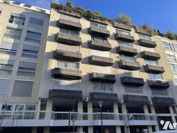 Vente Garage à Paris 10e Arrondissement