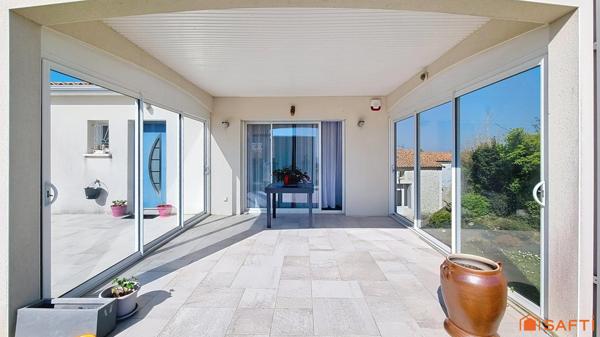 Maison contemporaine avec vue estuaire – Emplacement privilégié à Meschers-sur-Gironde
