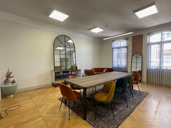 31000 TOULOUSE BUREAU DANS CABINET D'AVOCATS - RUE REMUSAT