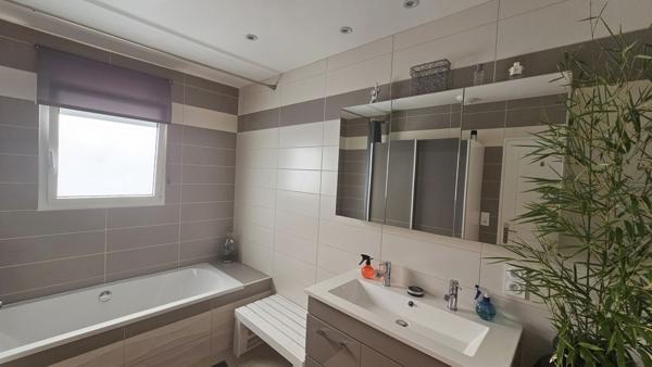 Villa Recente T6 196m², parcelle 3600m² - REF. VM351