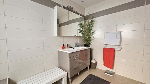 Villa Recente T6 196m², parcelle 3600m² - REF. VM351